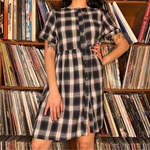 Plaid Button-Front Short Sleeve Dress in Navy and White